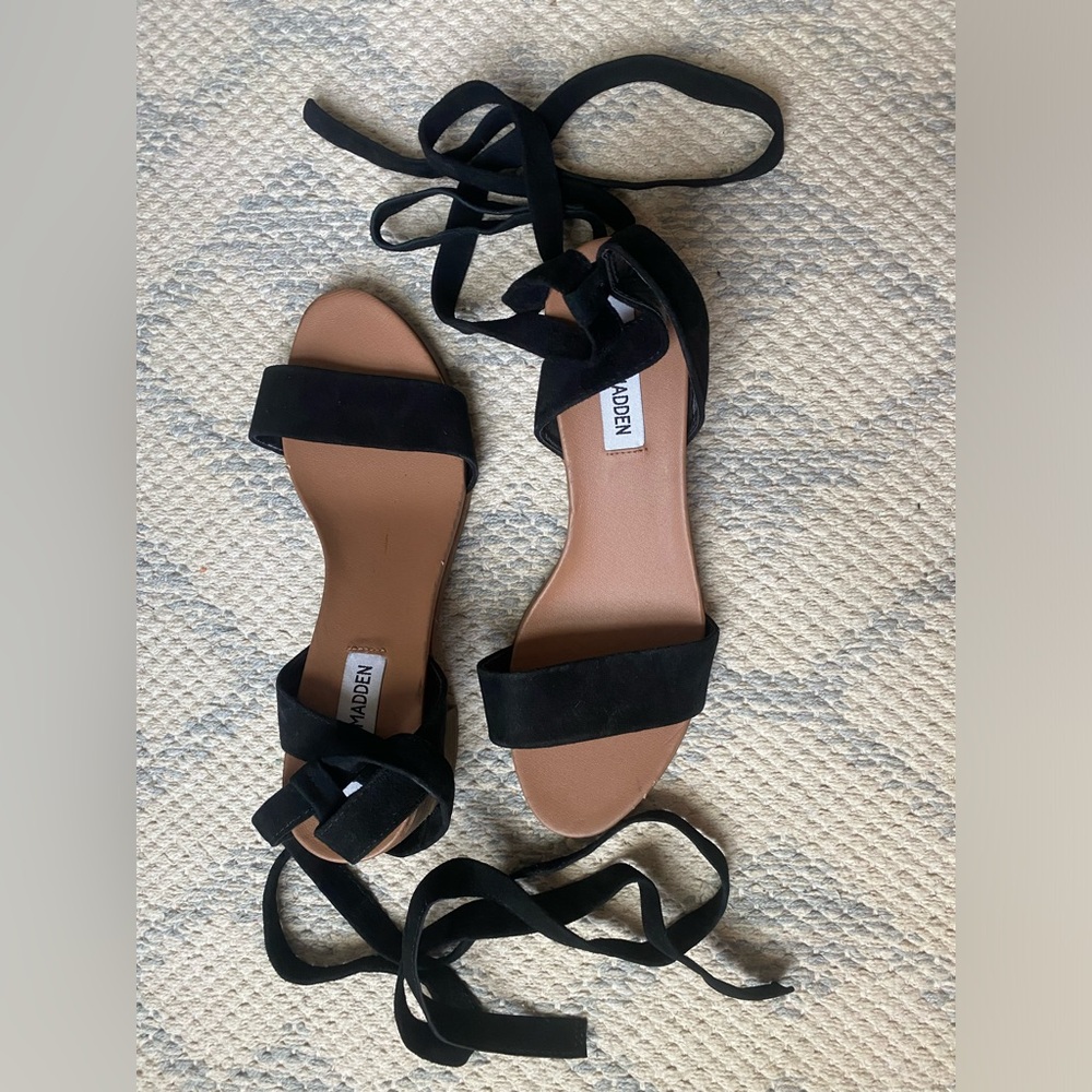 Steve Madden Black Lace-Up Suede small heel Sandals